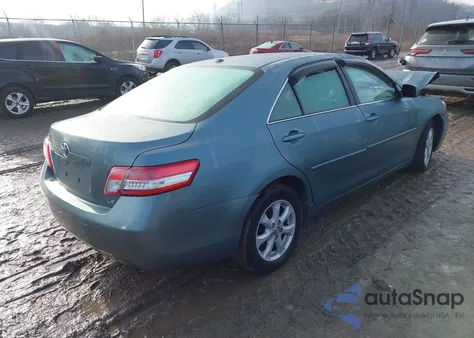 2011 Toyota Camry Le z USA, uszkodzony, nr VIN 4T1BF3EK0BU639702